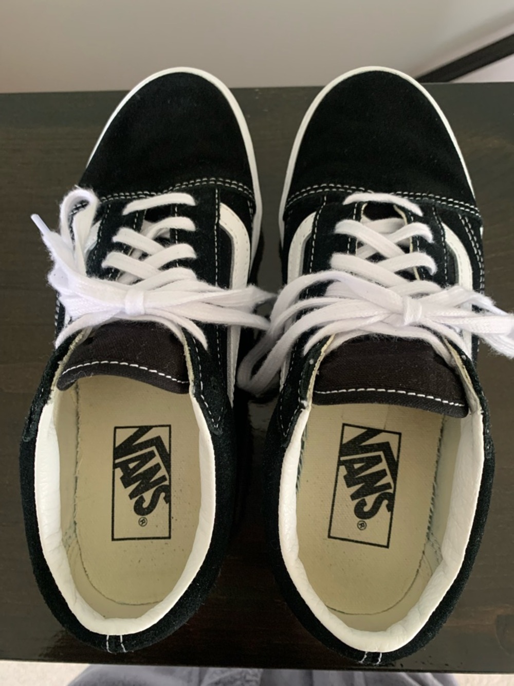 Vans Old Skool Black and White sueded Low-Top sneakers - Picture 7 of 12